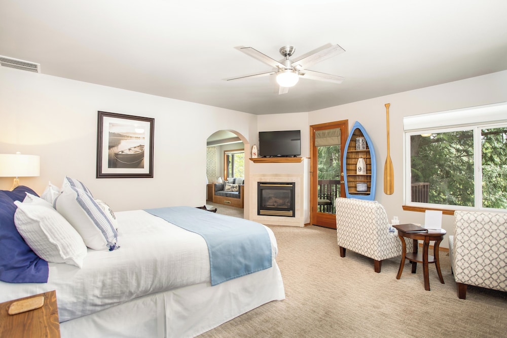 Kennebec - 1 King Bed, Non Smoking, River View, Balcony, Fireplace (No Pets) photo 2