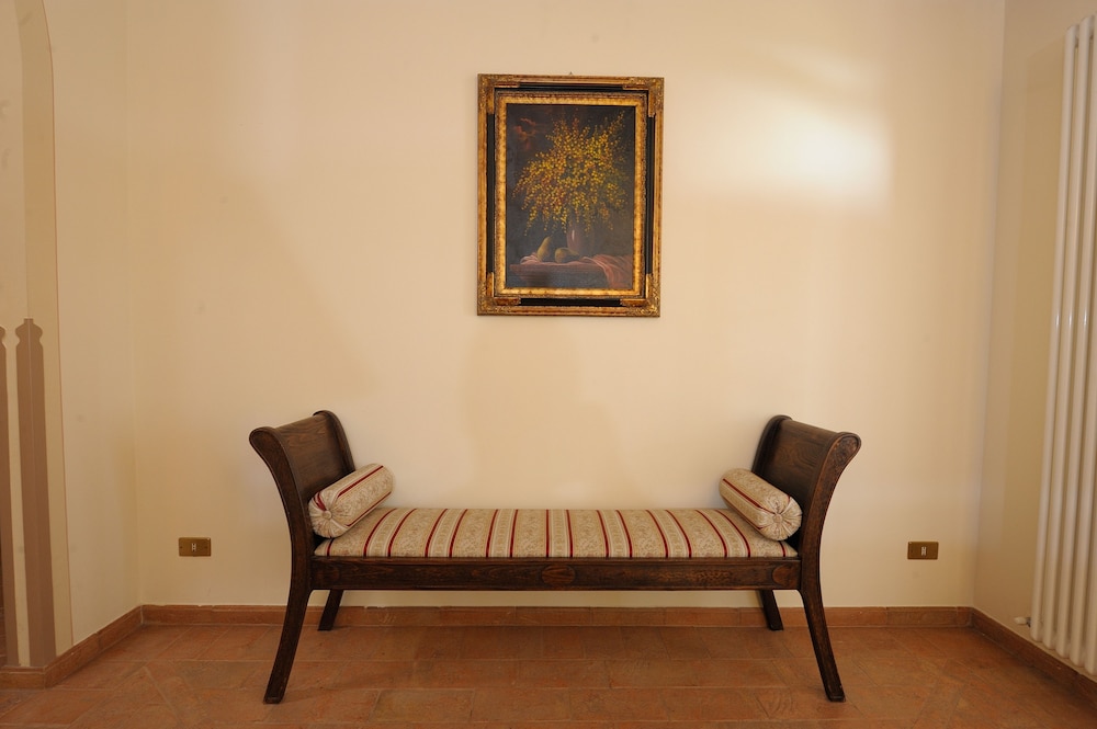Classic Double Room - Photo 5