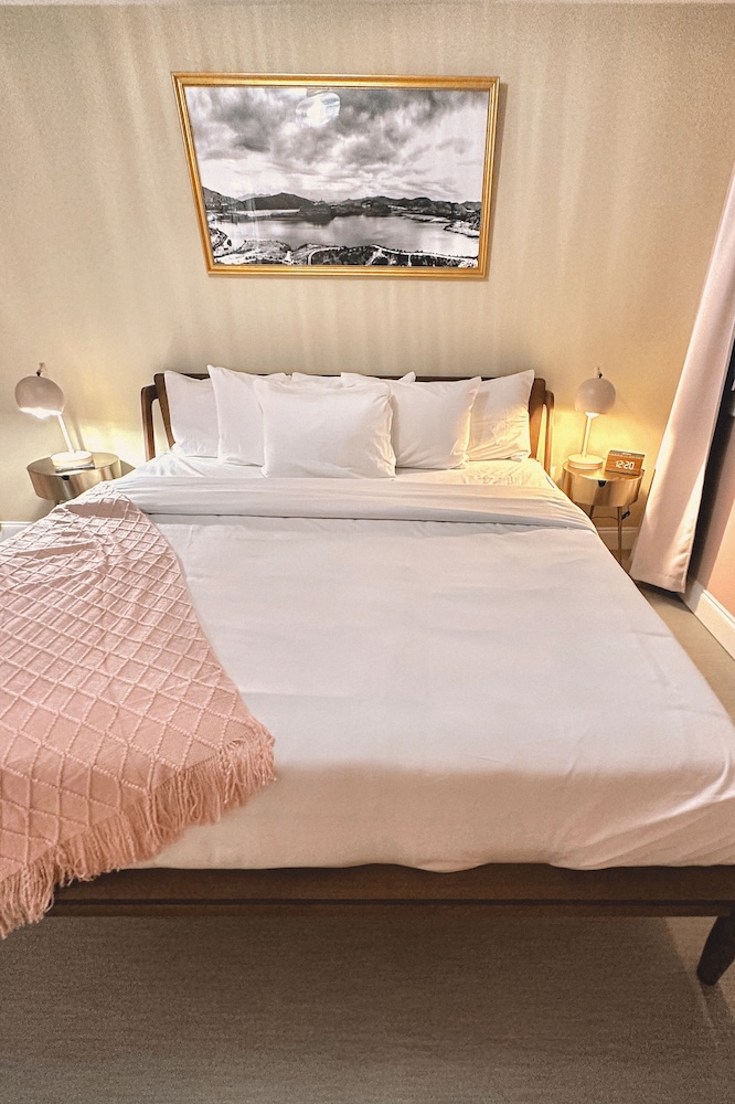 King Suite (Paloma) photo 2