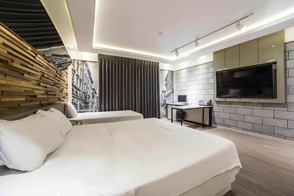Standard Twin Room, Multiple Beds, Non Smoking, City View photo 3