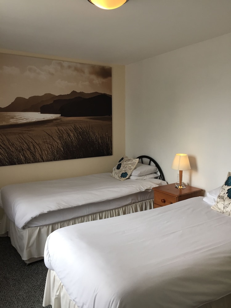 Standard Twin Room photo 2