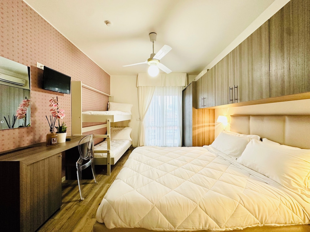 Economy Room