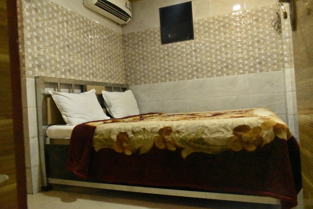 Standard Non Ac Room - Photo 1
