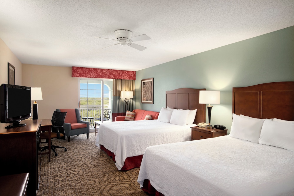 Double Queen, Partial Ocean View, Audio/Visual - Photo 1