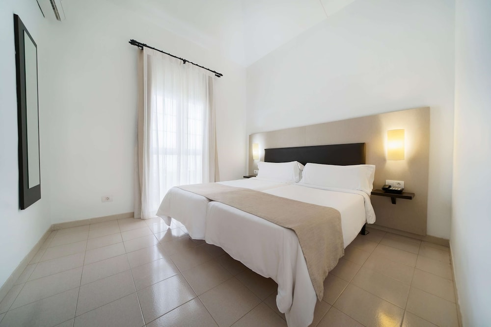 Apartment, 1 Bedroom (2 Adults And 1 Child) photo 2
