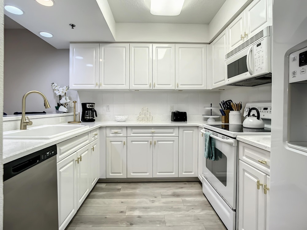 Take in the Gorgeous Sunset in This Beautiful 3 2 Condo Located in Bldg 10at Oceanwalk Ow10-205, Photo 39