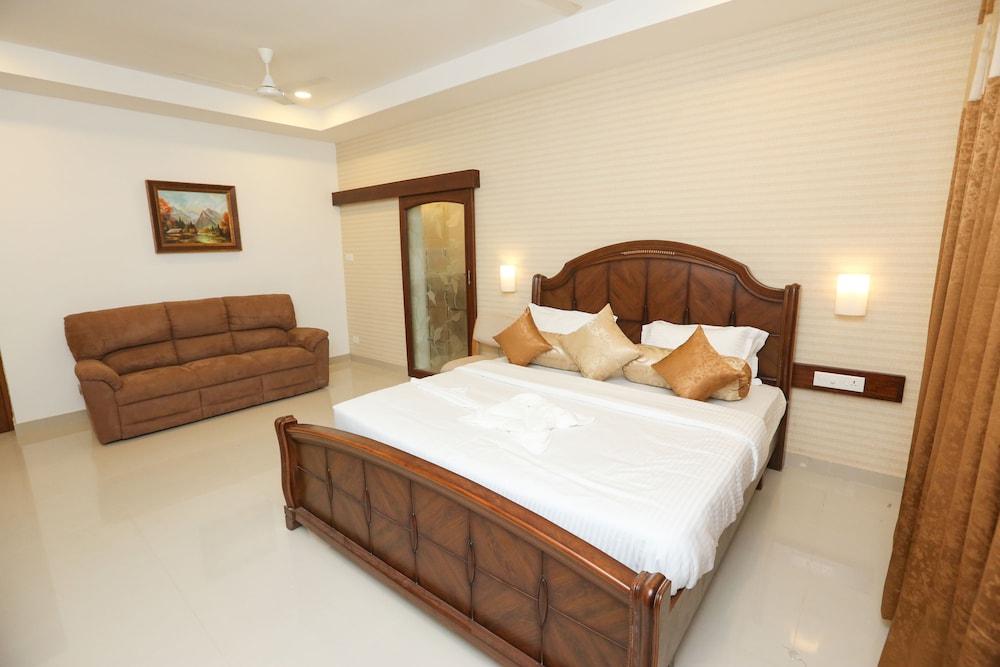 Suite, 1 King Bed photo 1