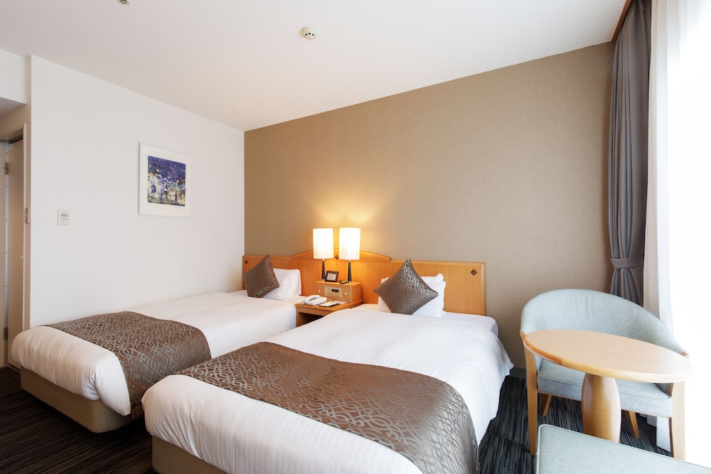 Superior Twin Room with Extra Bed, Non Smoking (6 Occupancies) - Photo 3