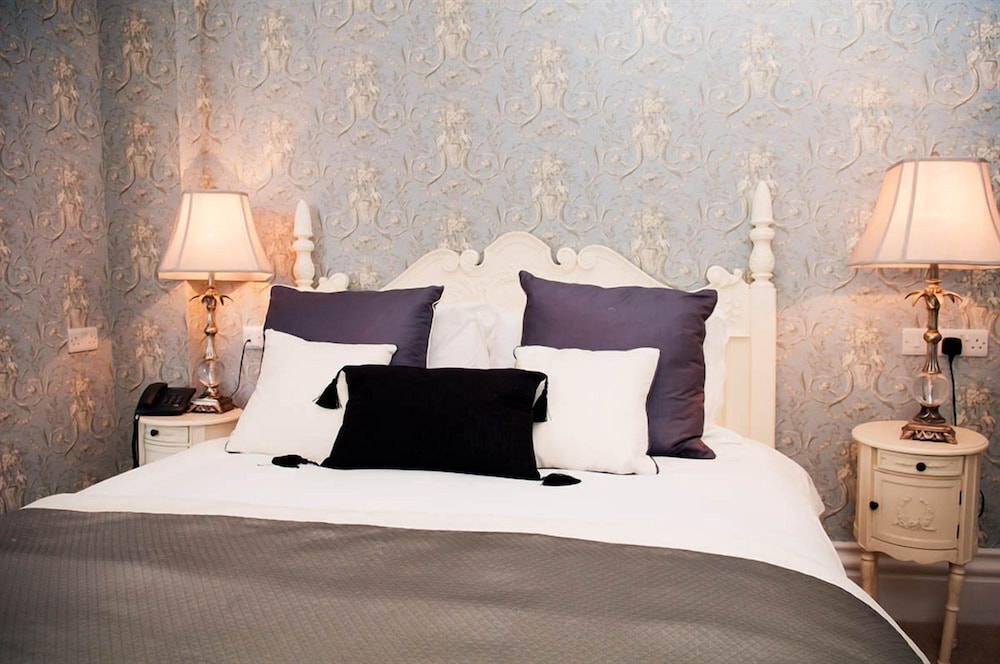 Chateau Standard Double Room photo 3