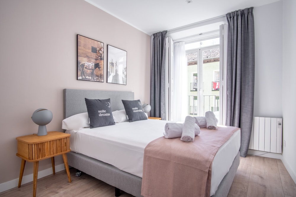 Apartamento de una habitación con balcón