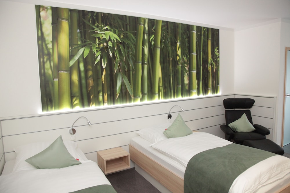 Theme Double Room photo 3