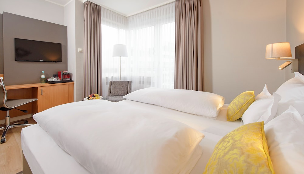 Standard Twin Room, Annex Building photo 2