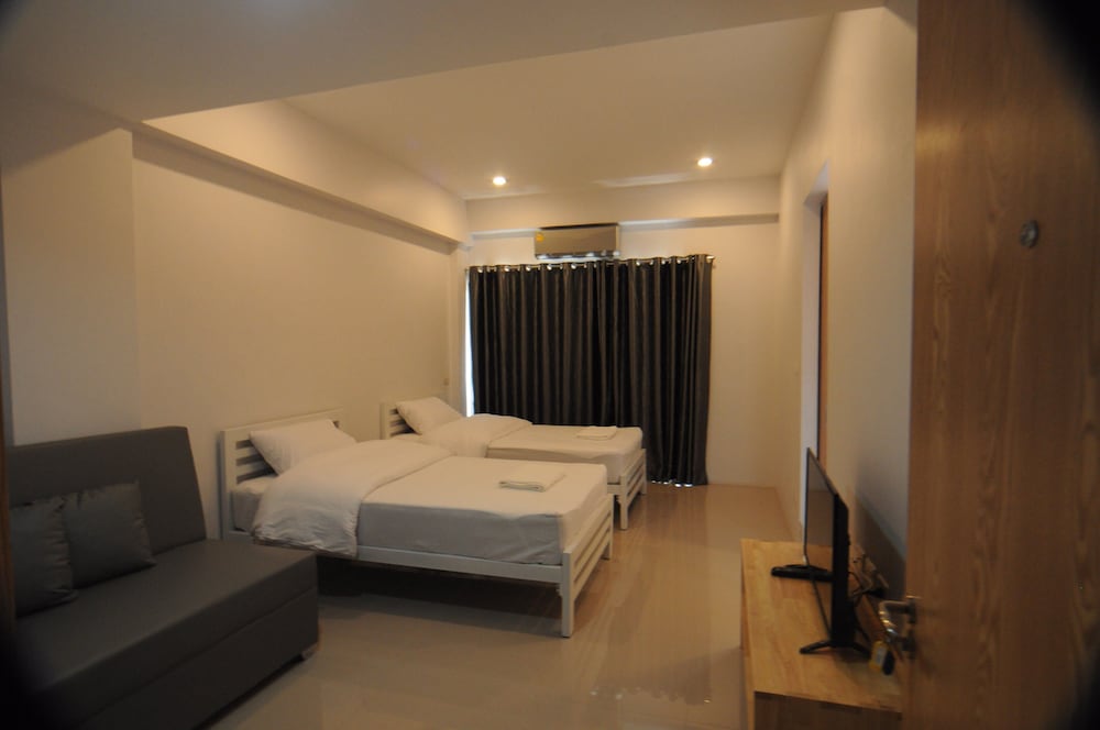 Standard Twin Room - Photo 2