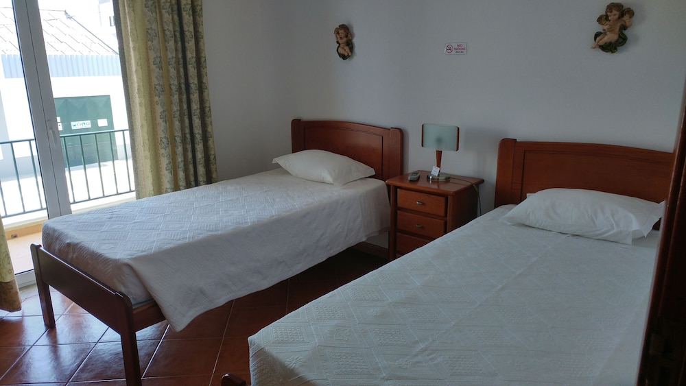 Twin Room, Shared Bathroom photo 1