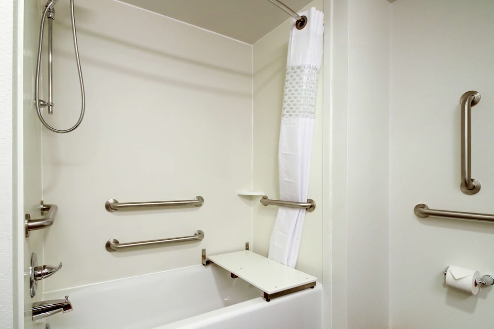 Studio, 2 Queen Beds, Accessible, Non Smoking photo 1