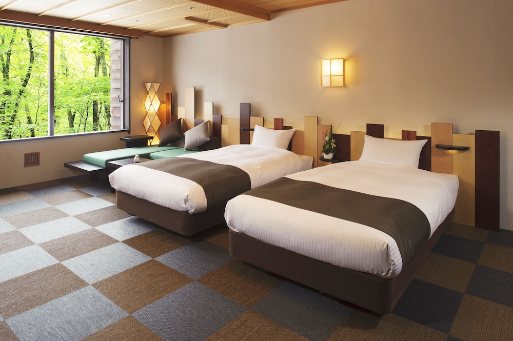 Modern room photo 2