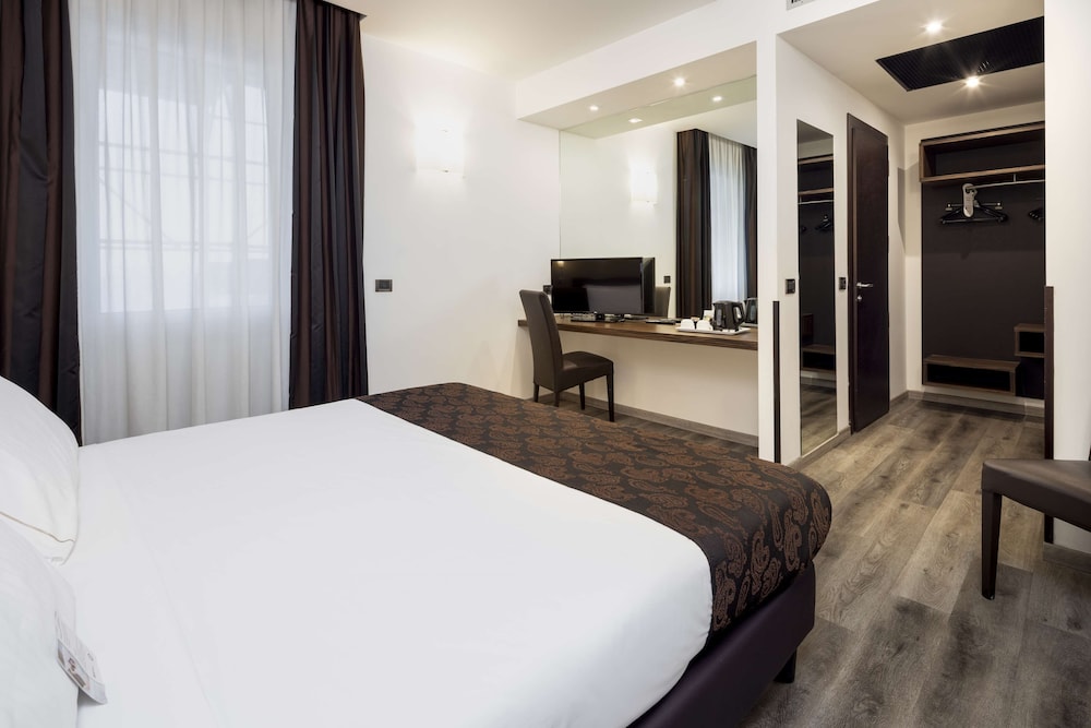 Superior Double Room, Mobility Accessible - Photo 2