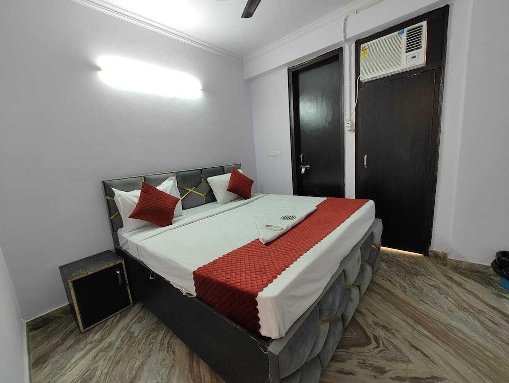 Deluxe Room - Photo 7