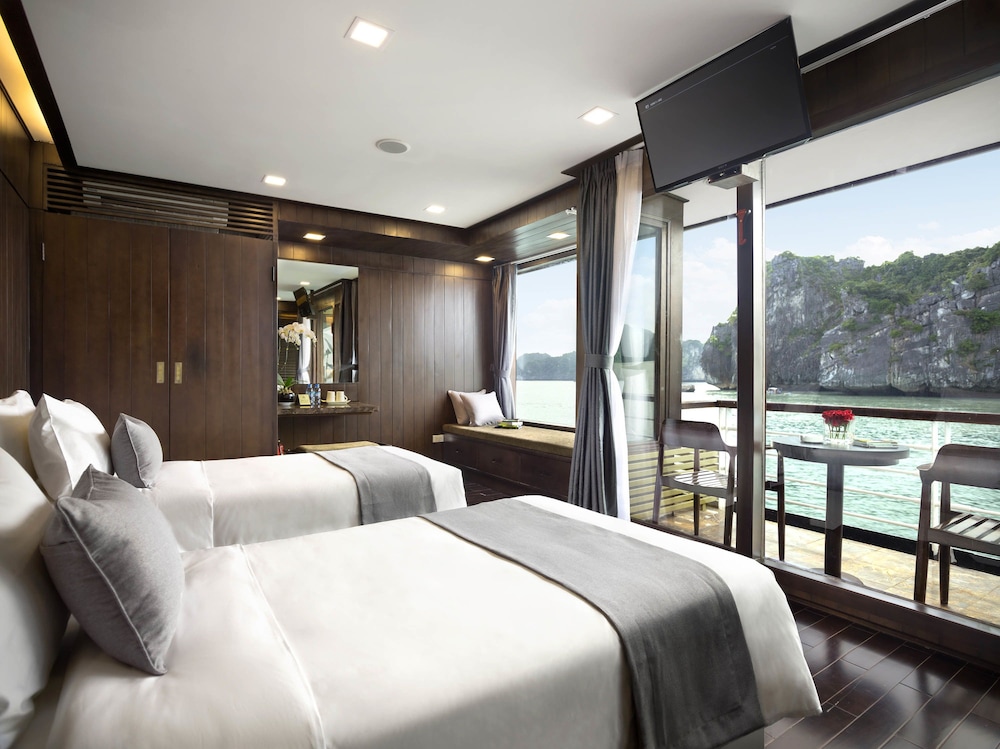 Suite with Private Balcony for 1 person photo 1