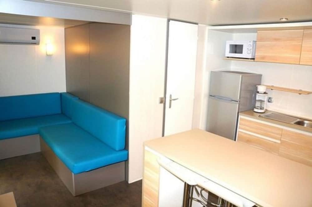Mobile Home (Lodge Comfort) photo 3