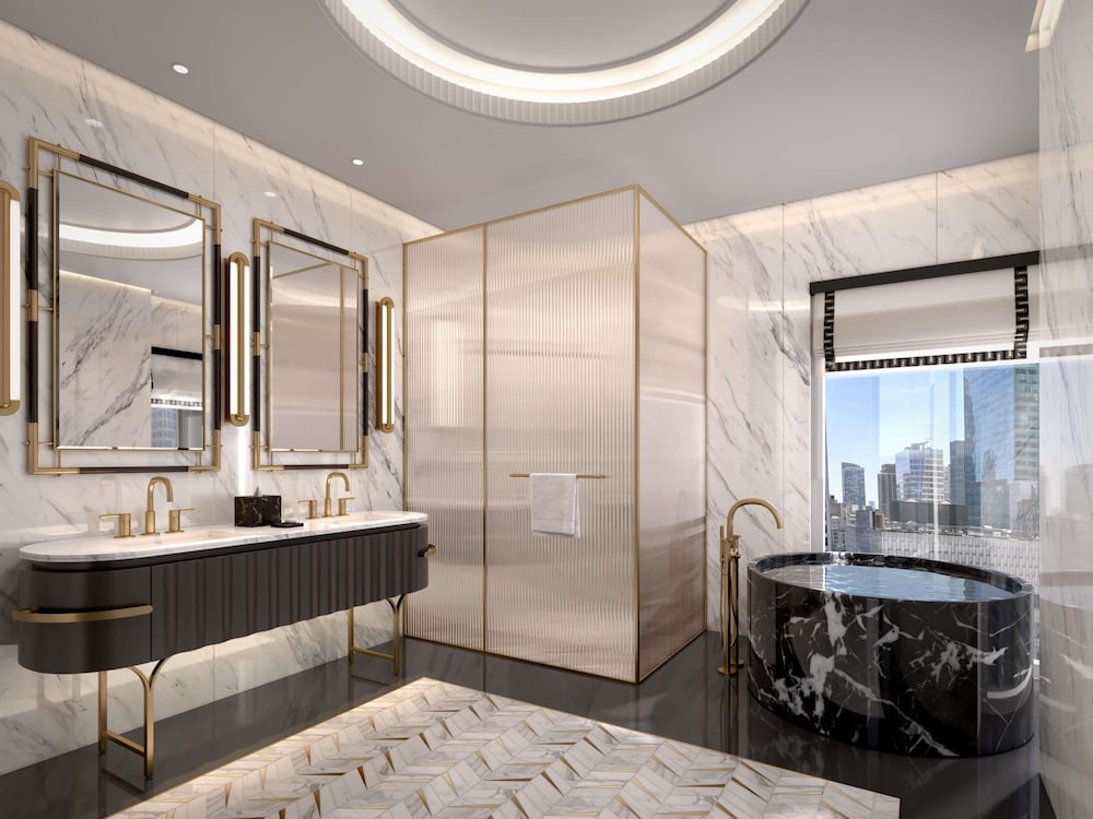 Penthouse Suite, 1 King Bedroom, Manhattan Skyline View thumbnail 6