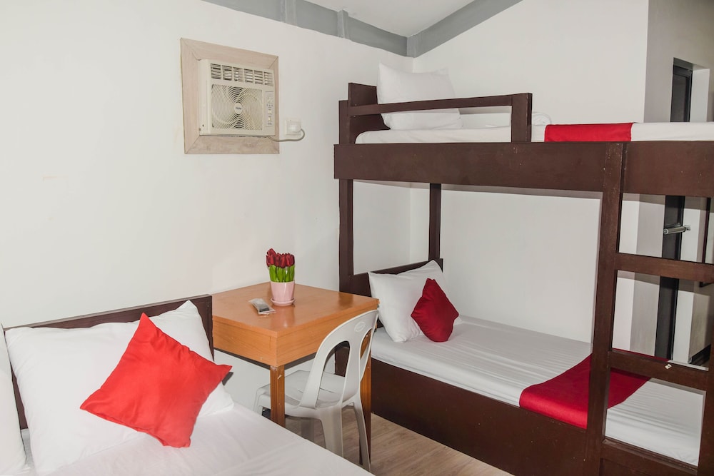 Deluxe Quadruple Room - Photo 4