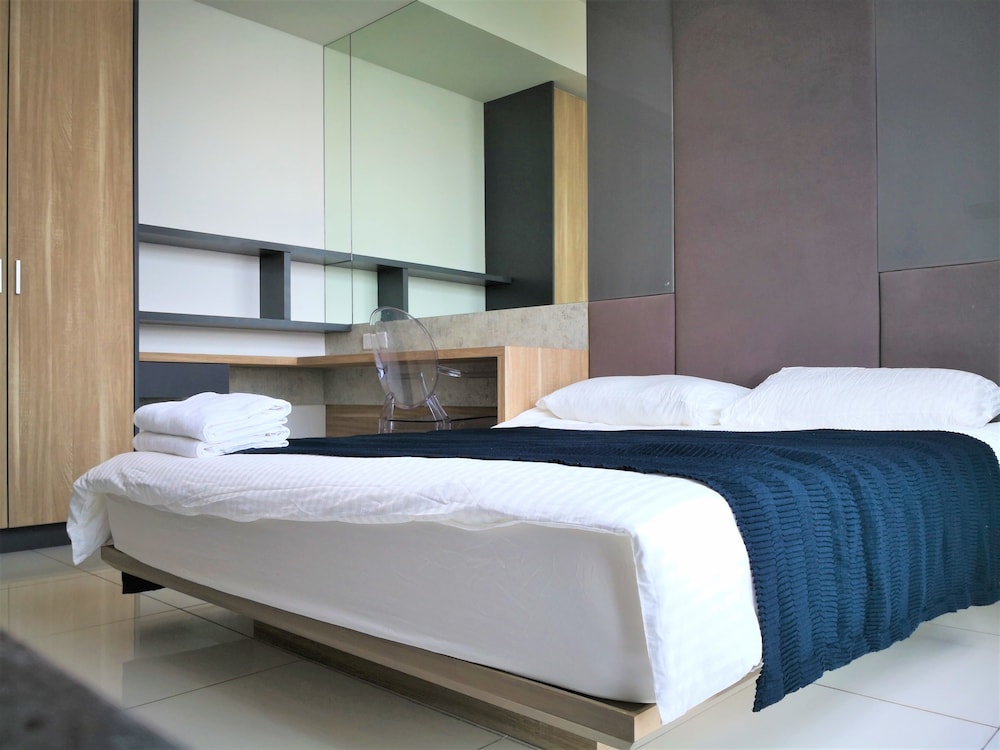 Exclusive Apartment, 2 Bedrooms, City View