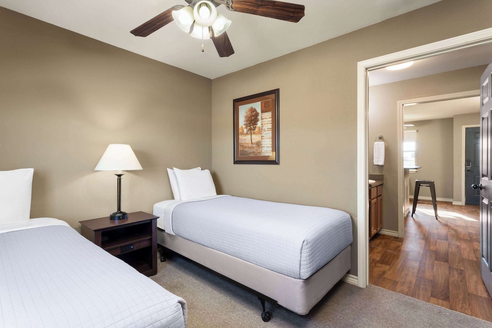 Suite, 1 Bedroom, Non Smoking photo 3