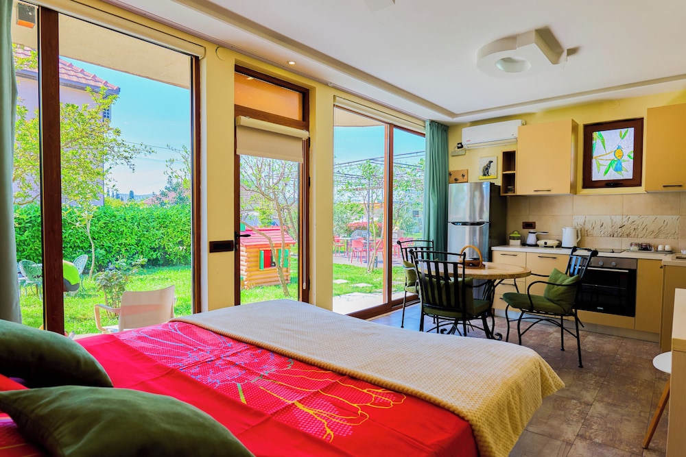 Luxury Apartment photo 3