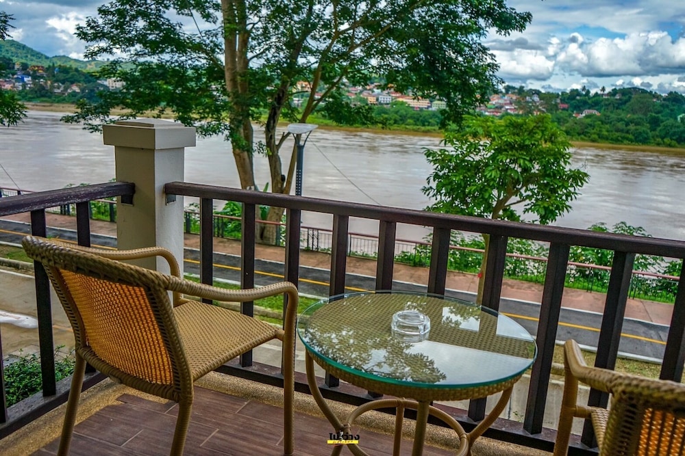 Resort River View - Photo 6