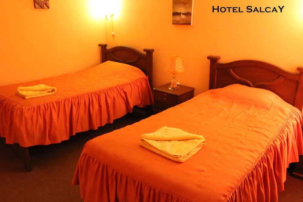 Economy Twin Room photo 3