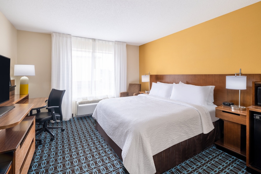 Standard Room, 1 King Bed, Accessible Bathtub, Non Smoking (Mobility, Accessible Tub) - Photo 3