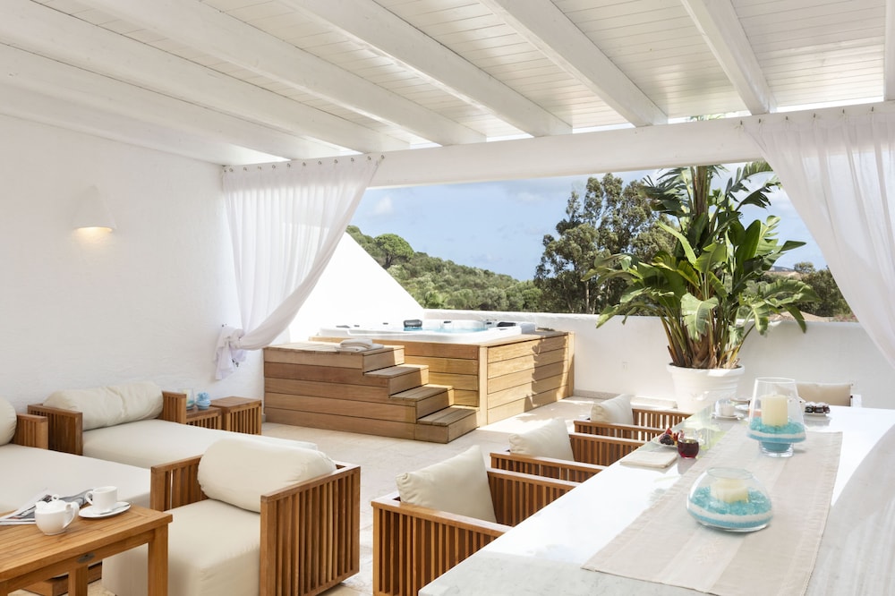 Panoramic Suite, Hot Tub, Sea View - Photo 6