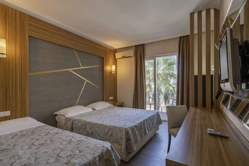 Standard Triple Room - Photo 1