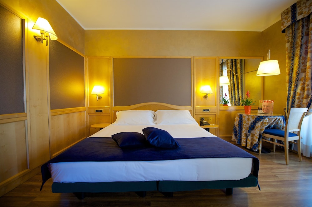 Superior Room, 1 Queen Bed, Terrace - Photo 2