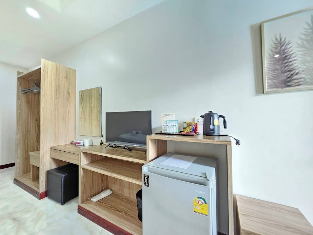 Standard Twin Room - Photo 7