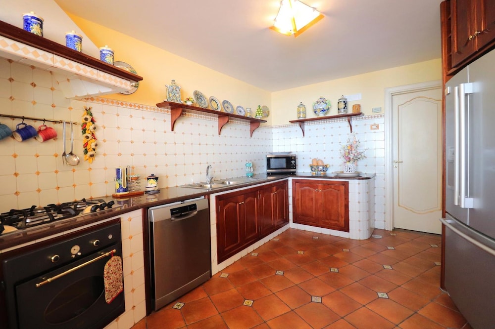 Luxury Apartment, 3 Bedrooms photo 3