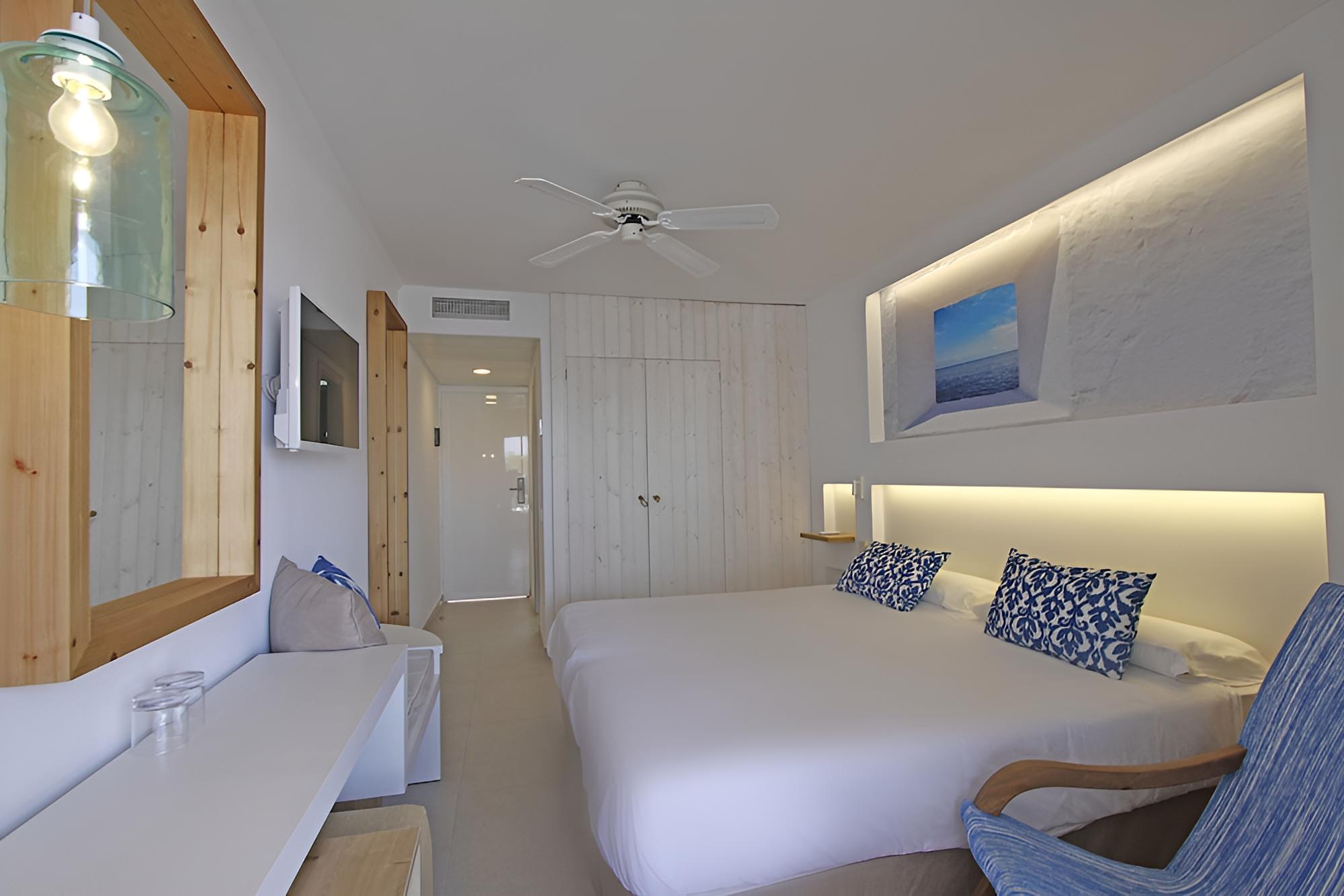 Standard Double Room, Balcony photo 3