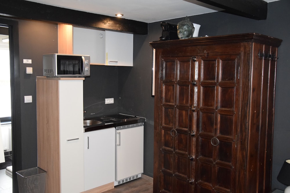 Deluxe Triple Room, City View (Zazou) photo 3