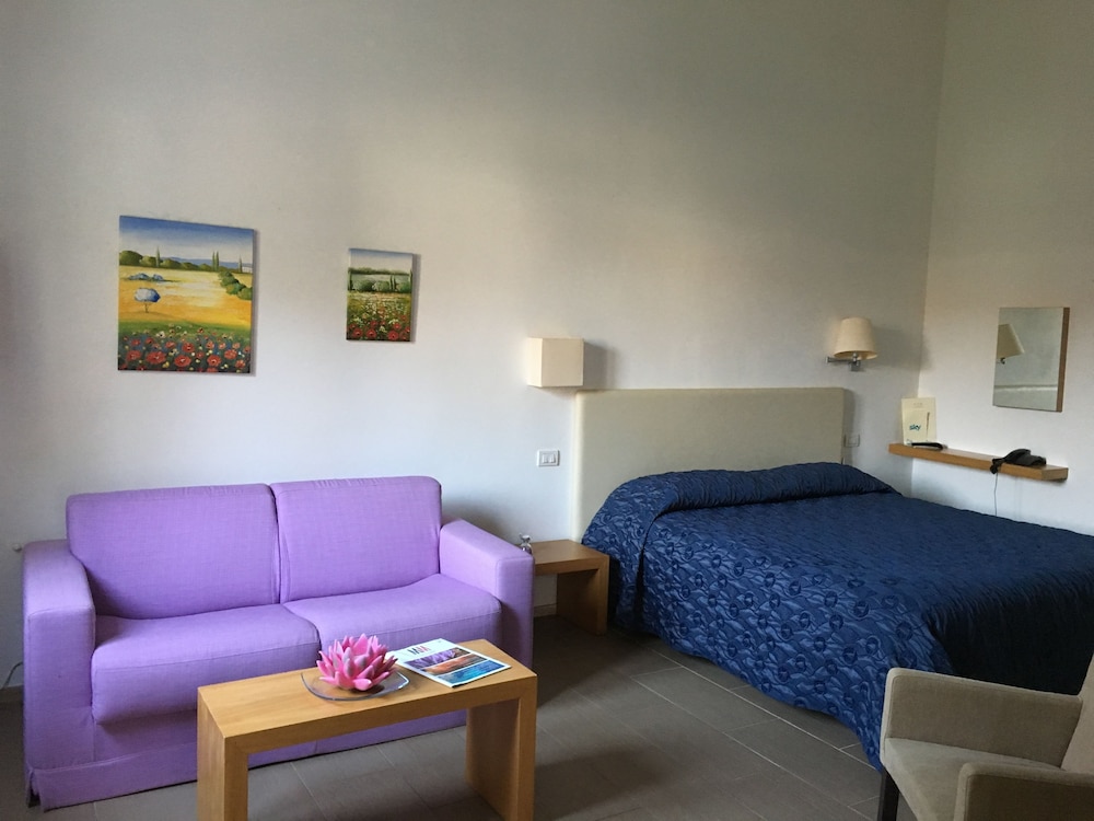 Double Room, Accessible - Photo 1