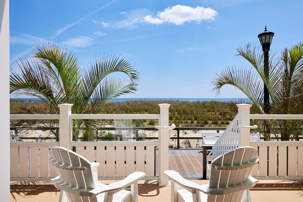 Studio Suite, Multiple Beds, Beach View