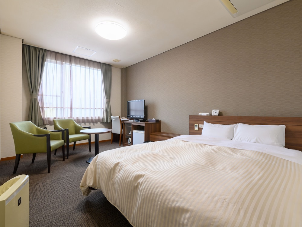 Double Room With Shared Washroom