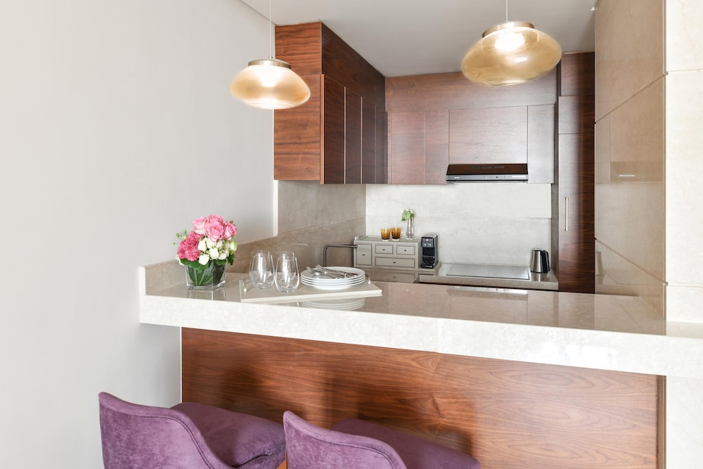 Grand Suite, 1 Bedroom, Balcony - Photo 3