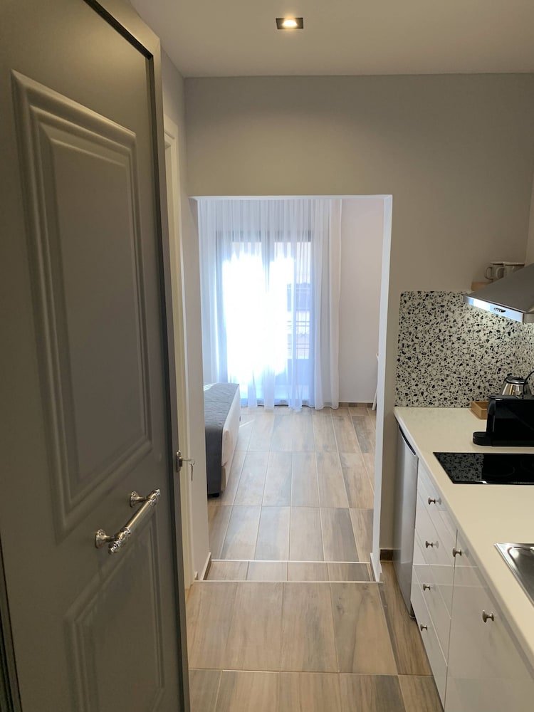 Apartment 5 With Private Balcony