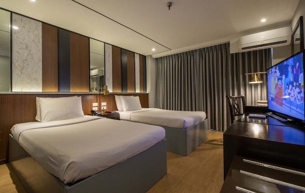 Royal Twin Room, 2 Twin Beds photo 3