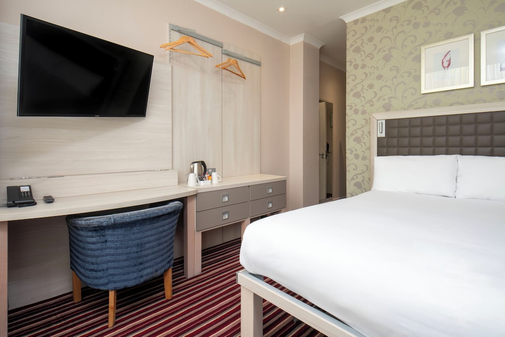 Standard Room, 1 Double Bed, Non Smoking (Small Room) - Photo 1