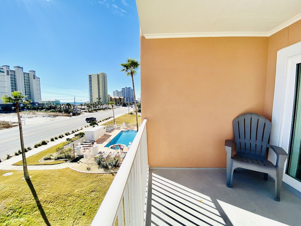 Condo, 1 Bedroom, Balcony, Beach View (315) photo 2