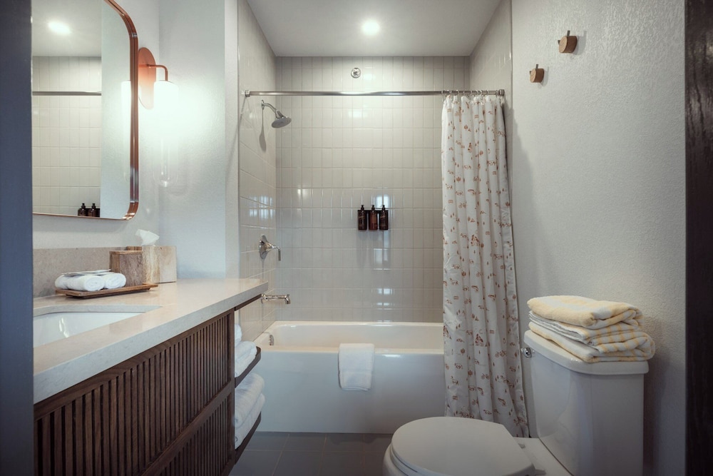 Suite (Fall Creek) - Photo 7