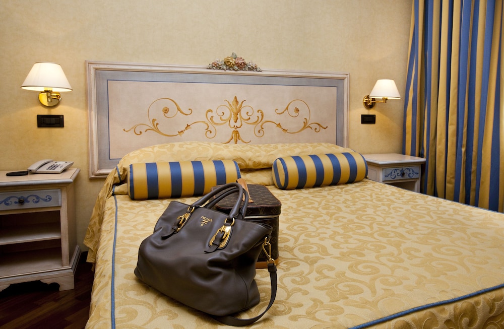 Economy Double Room Single Use, 1 Large Twin Bed