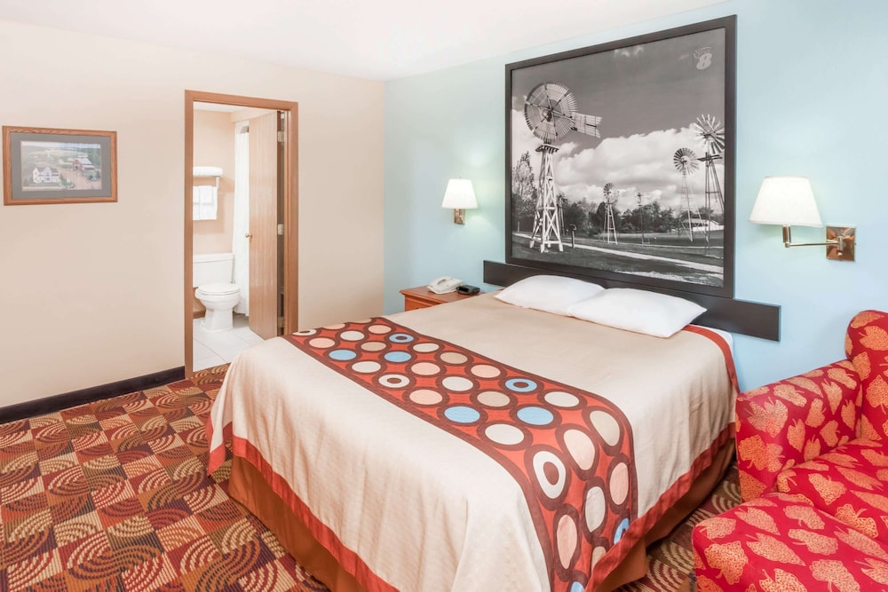 Room, 1 Queen Bed, Non Smoking - Photo 4